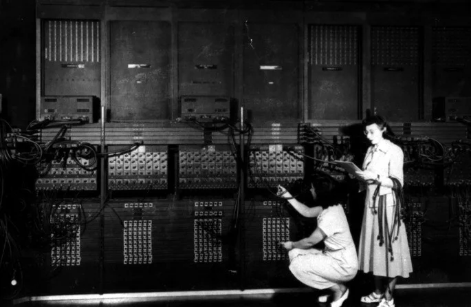 Los programadores trabajan en la ENIAC en 1946