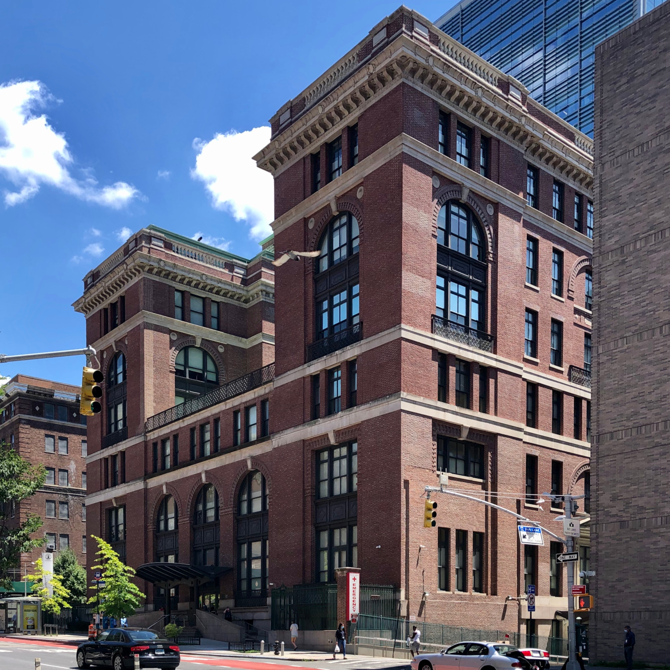 Bellevue Square2